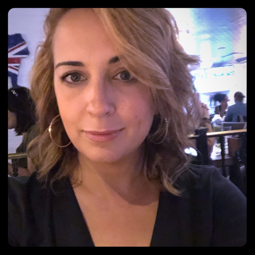 Meet your Posher, Angela